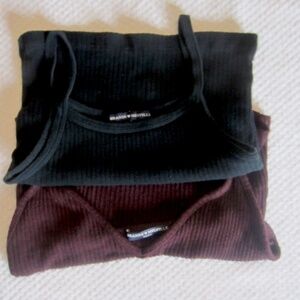 Brandy Melville Bundle - 2 tank tops (black & Maroon) - One size